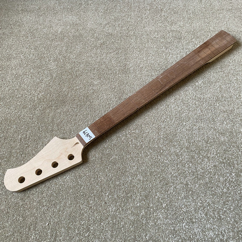Manche de guitare basse SN879  - Bass Guitar Fretless avis et prix