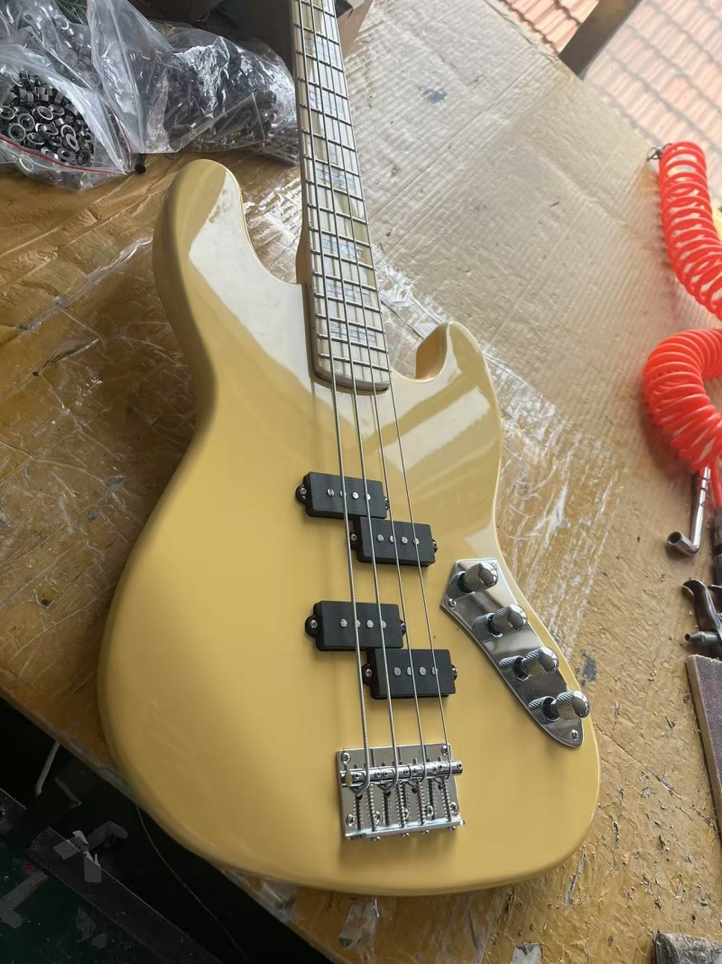 Basse électrique personnalisée - Bass Guitar Fretless avis et prix