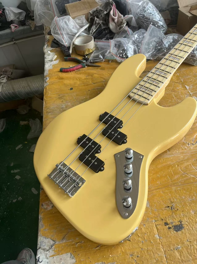 Basse électrique personnalisée - Bass Guitar Fretless avis et prix